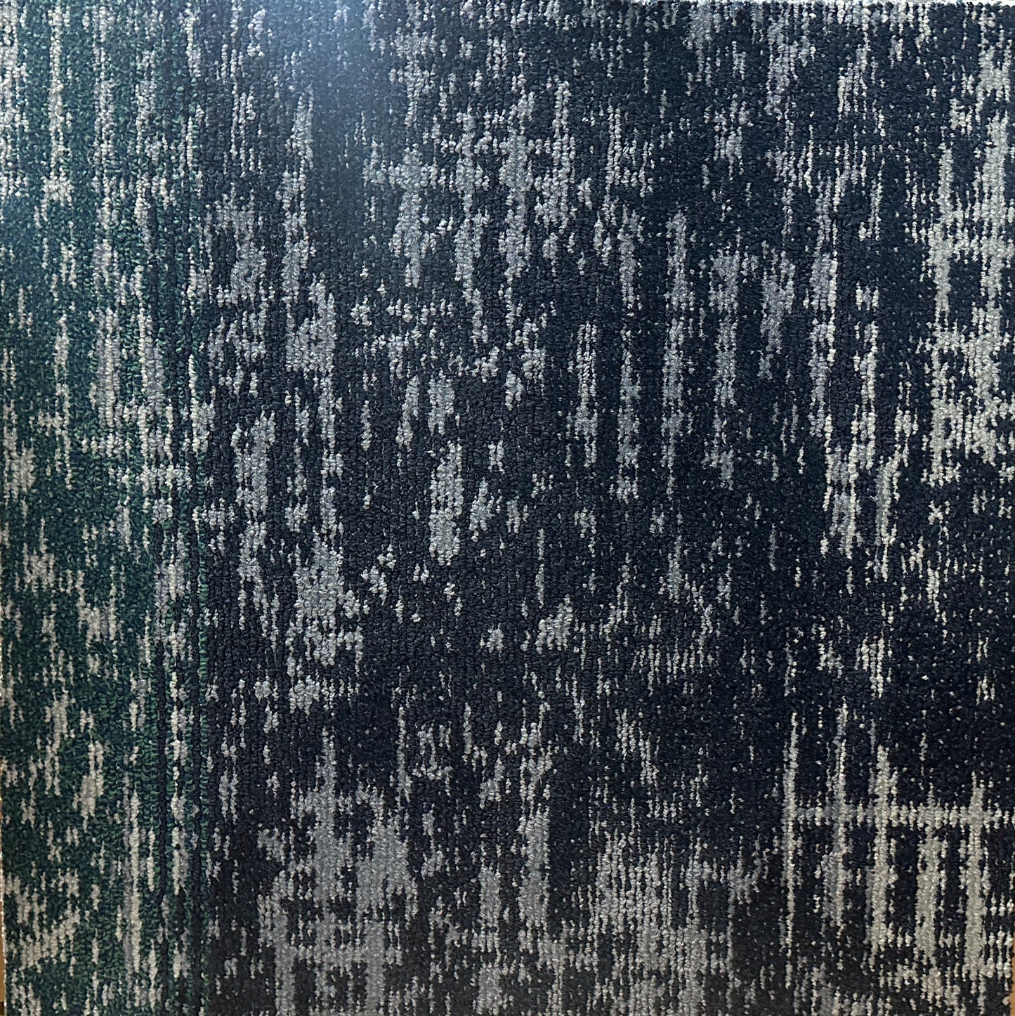 Shaw G0132 Carpet Tile. 48sq.ft./Case