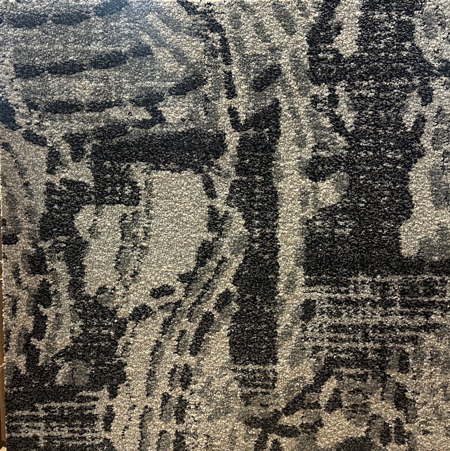 Shaw G6104 Carpet Tile. 48sq.ft./Case