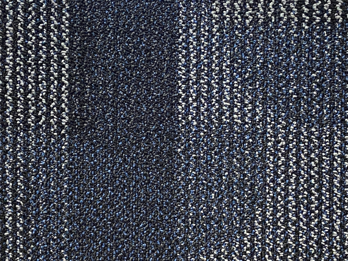 Shaw B0910 Carpet Tile-24"x 24"(12 Tiles/case, 48 sq. ft./case)